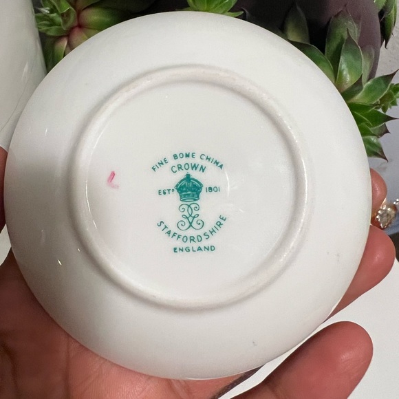 CROWN STAFFORDSHIRE SMALL PLATE AND KNIFE BUTTER DISH SET ENGLAND - Picture 8 of 8